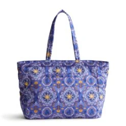 Vera Bradley Hathaway Tote : Disney Princesses
