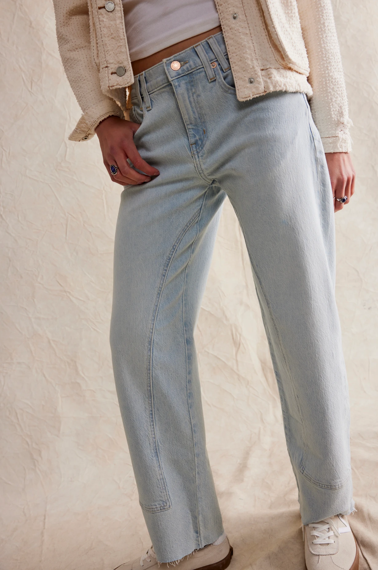 FREE PEOPLE Risk Taker Mid-Rise Straight 4 FREE PEOPLE Risk Taker Mid-Rise Straight - Image 4