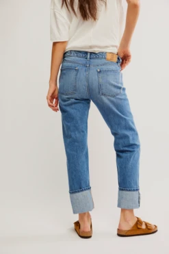 FREE PEOPLE Slim Shade Selvedge Jean 9 FREE PEOPLE Slim Shade Selvedge Jean -Occasionally Yours Gifts fp slim shade selvedge jean true blue 4