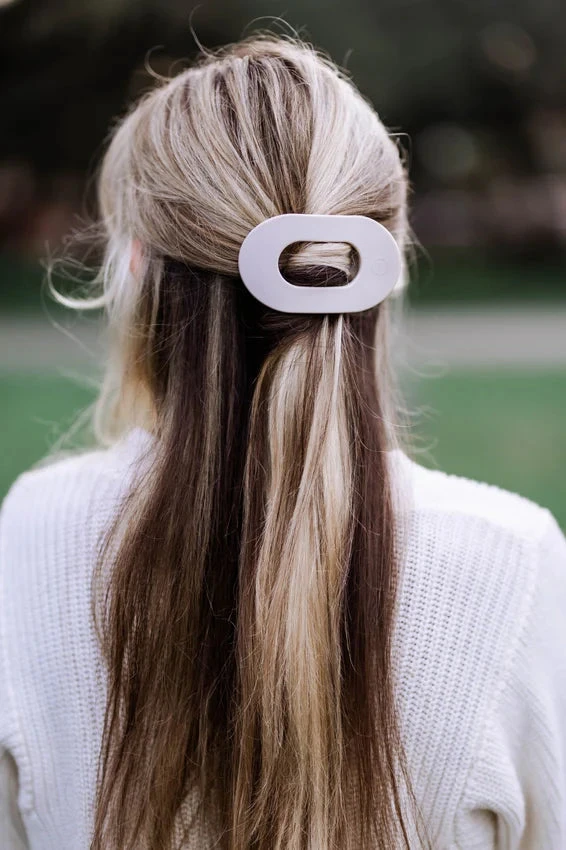 Medium Flat Round Hair Clip 12 Medium Flat Round Hair Clip - Image 12